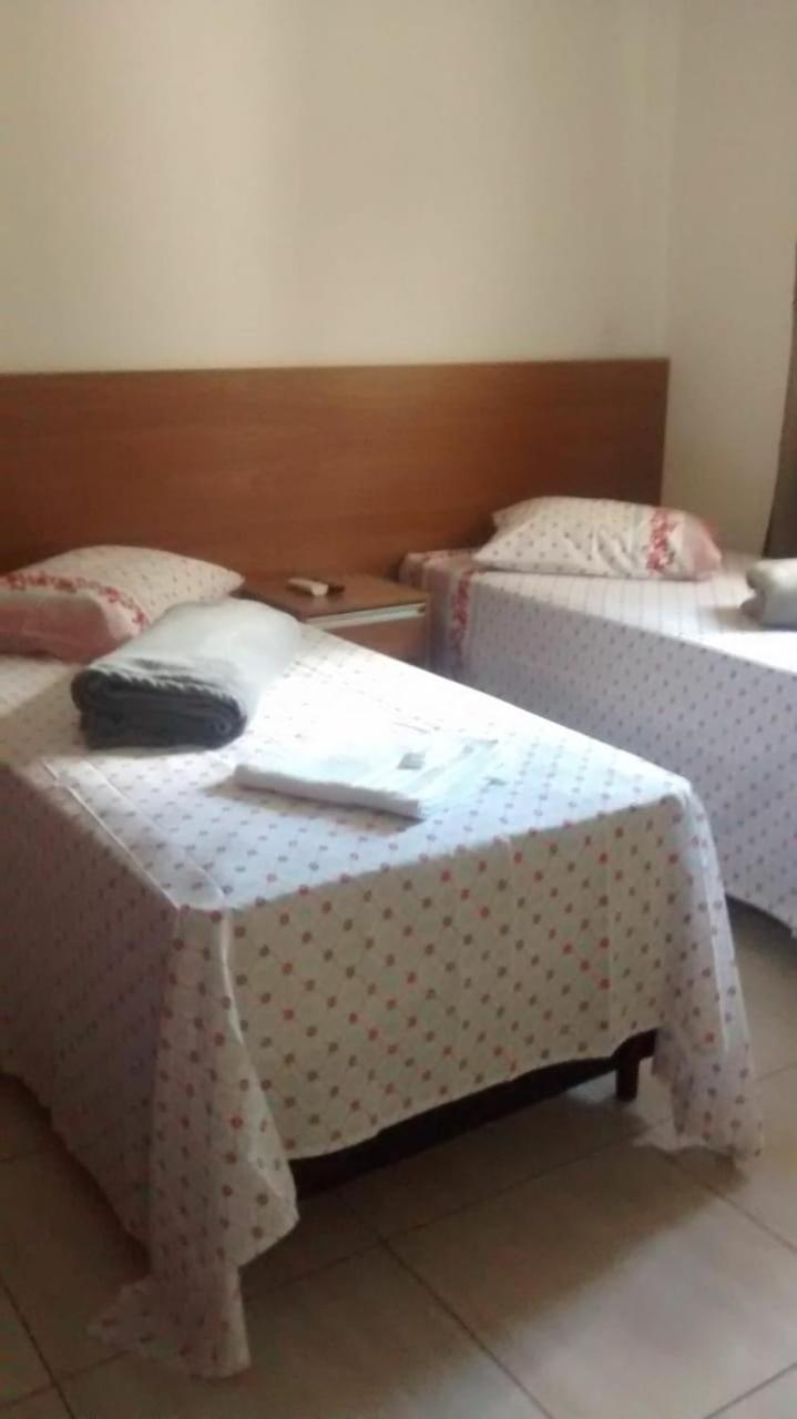 Апартаменты Hospedagem Oliveira Vaz Lobo Мокока Экстерьер фото